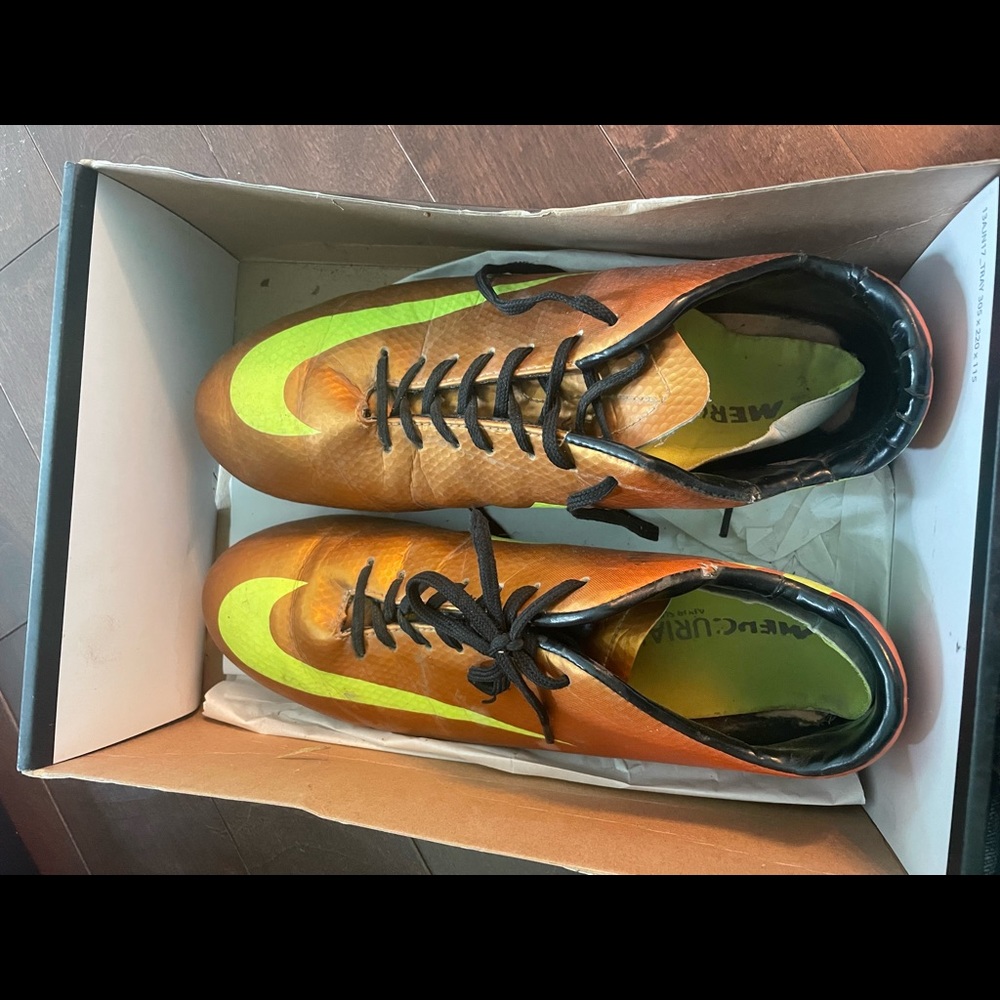 Nike cleats - Picture 5 of 5